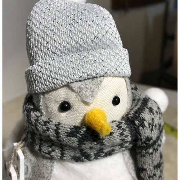 Wondershop Featherly Friends Rime Winter Bird Statue With Scarf & Hat 2021 7" - Picture 7 of 9